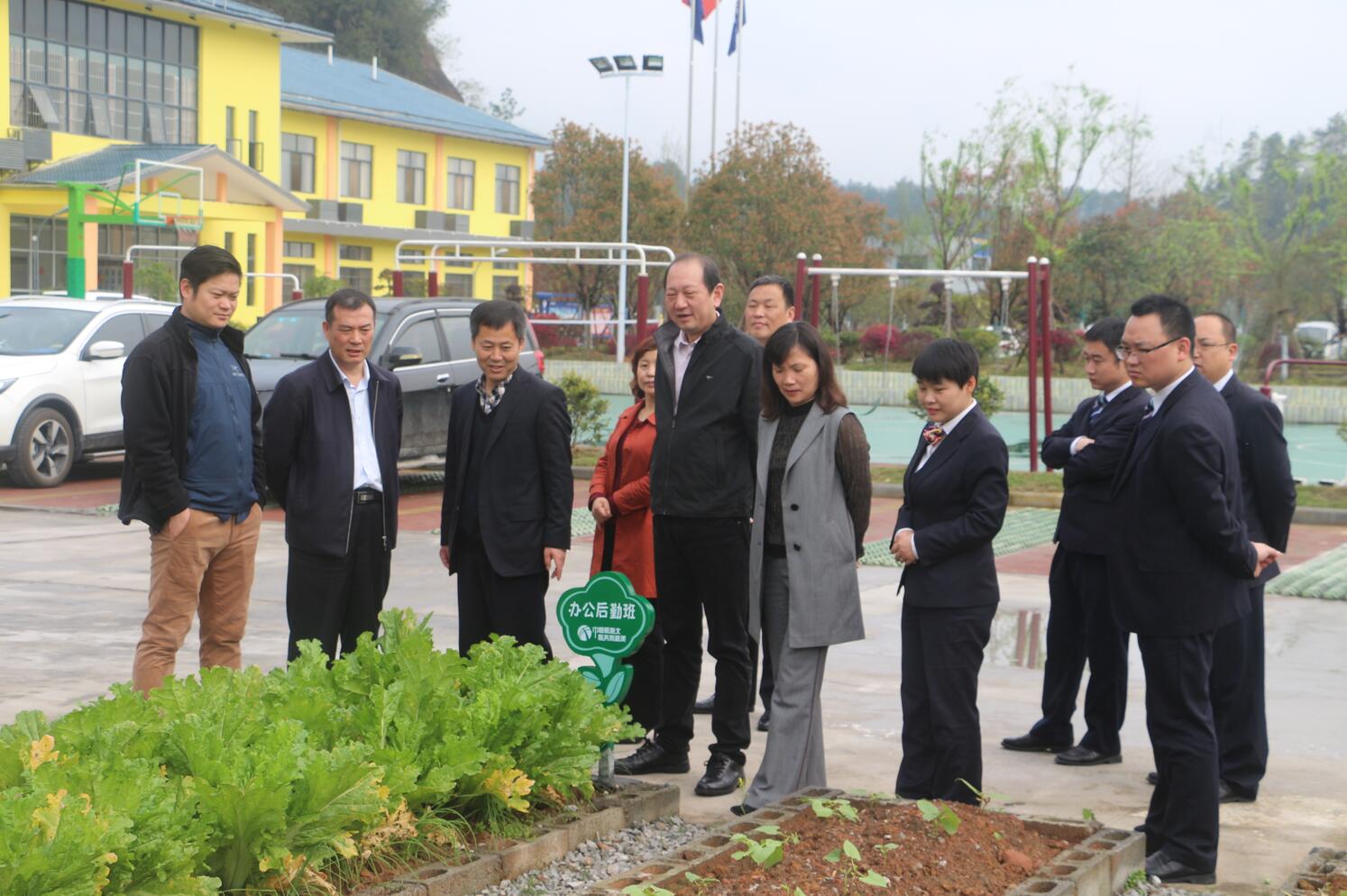 集团公司党委委员,副总经理姜殿惠,工会主席谭慧农一行到鄂西分公司